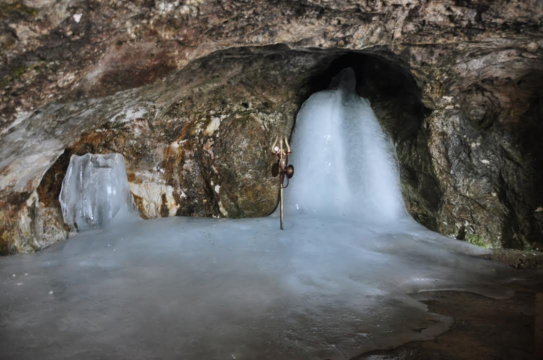 Governor pays obeisance at the Holy Cave