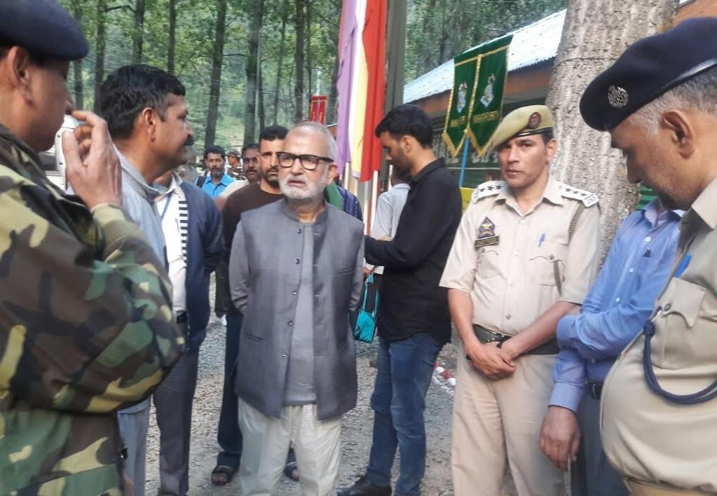 Naeem Akhter visits Nunwan base camp