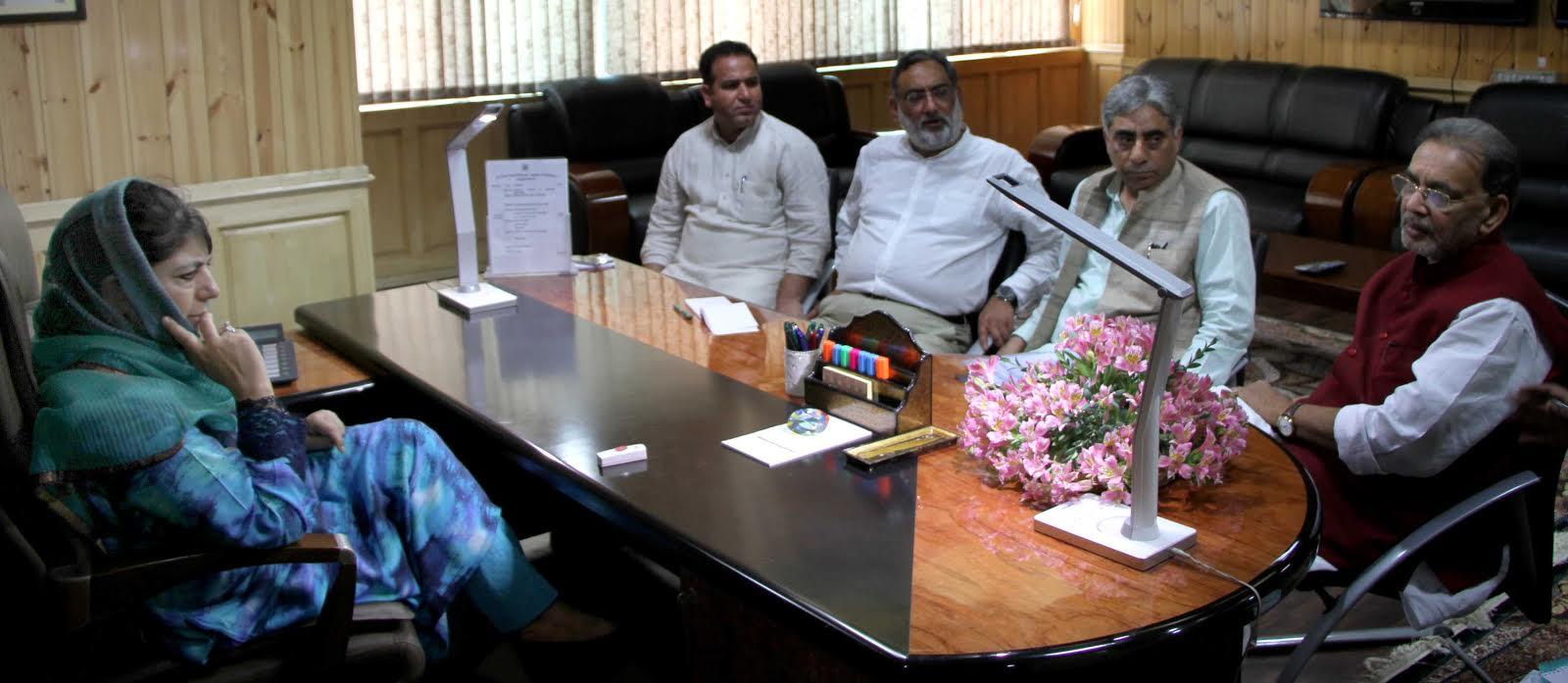 Mehbooba pitches for liberal assistance to JK under agriculture sector