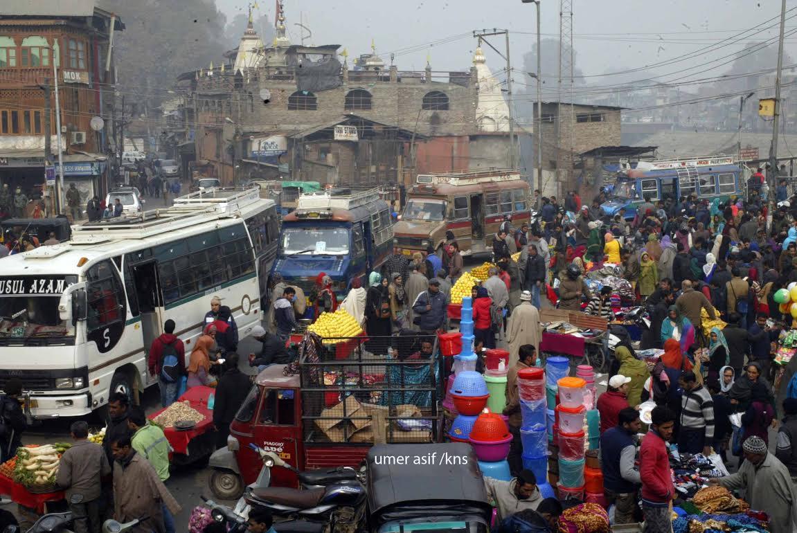 Normal life resumes in Kashmir