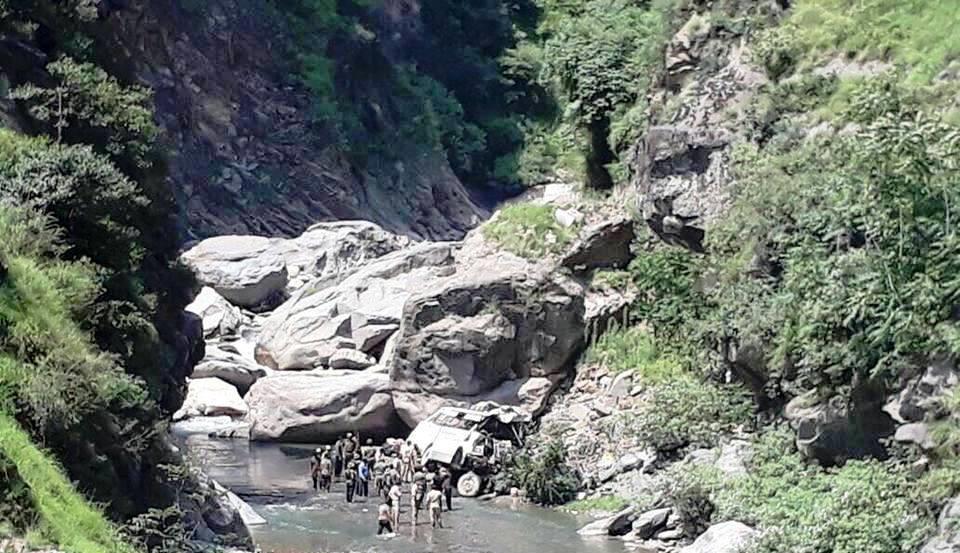 16 Amarnath pilgrims dead, scores injured in road accident on highway