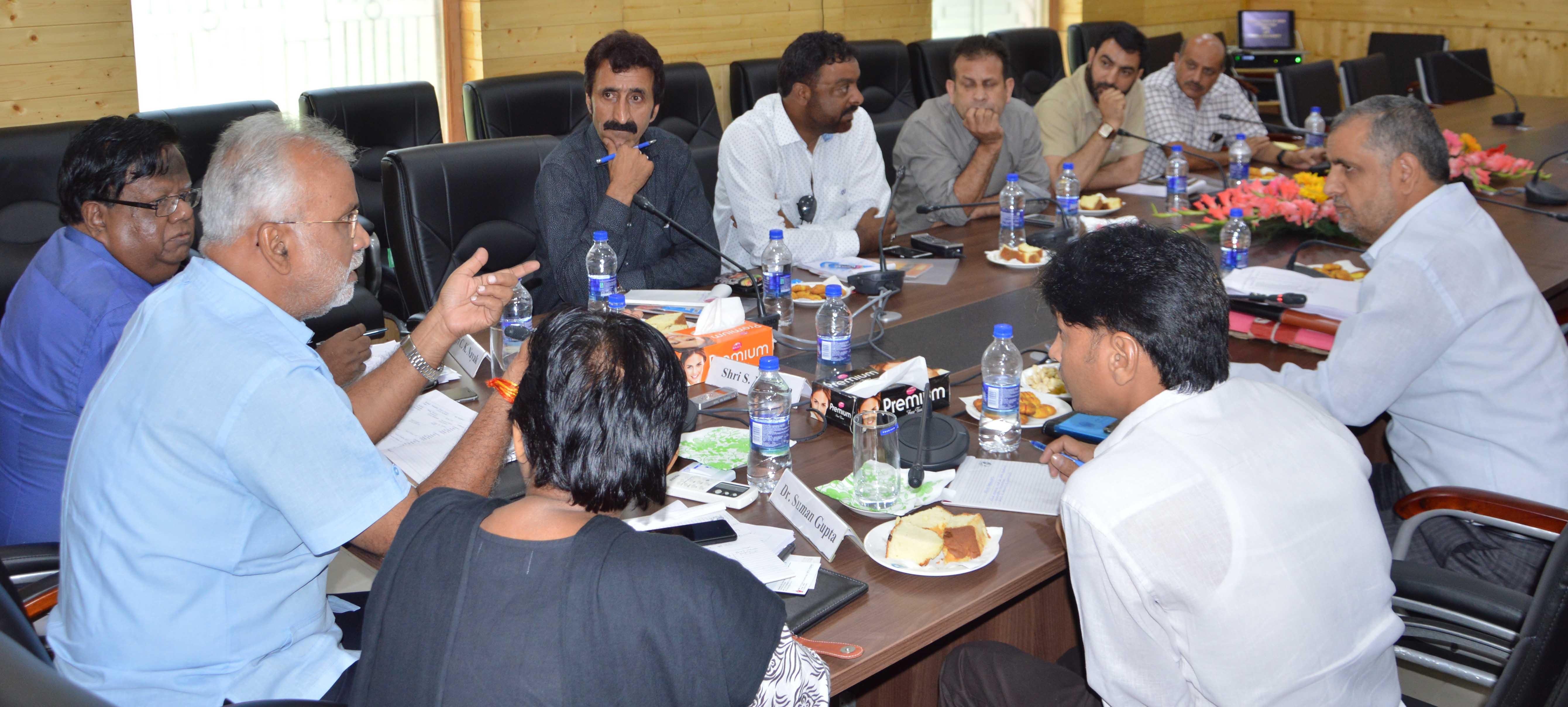 PCI Panel holds extensive deliberations with editors, journalists