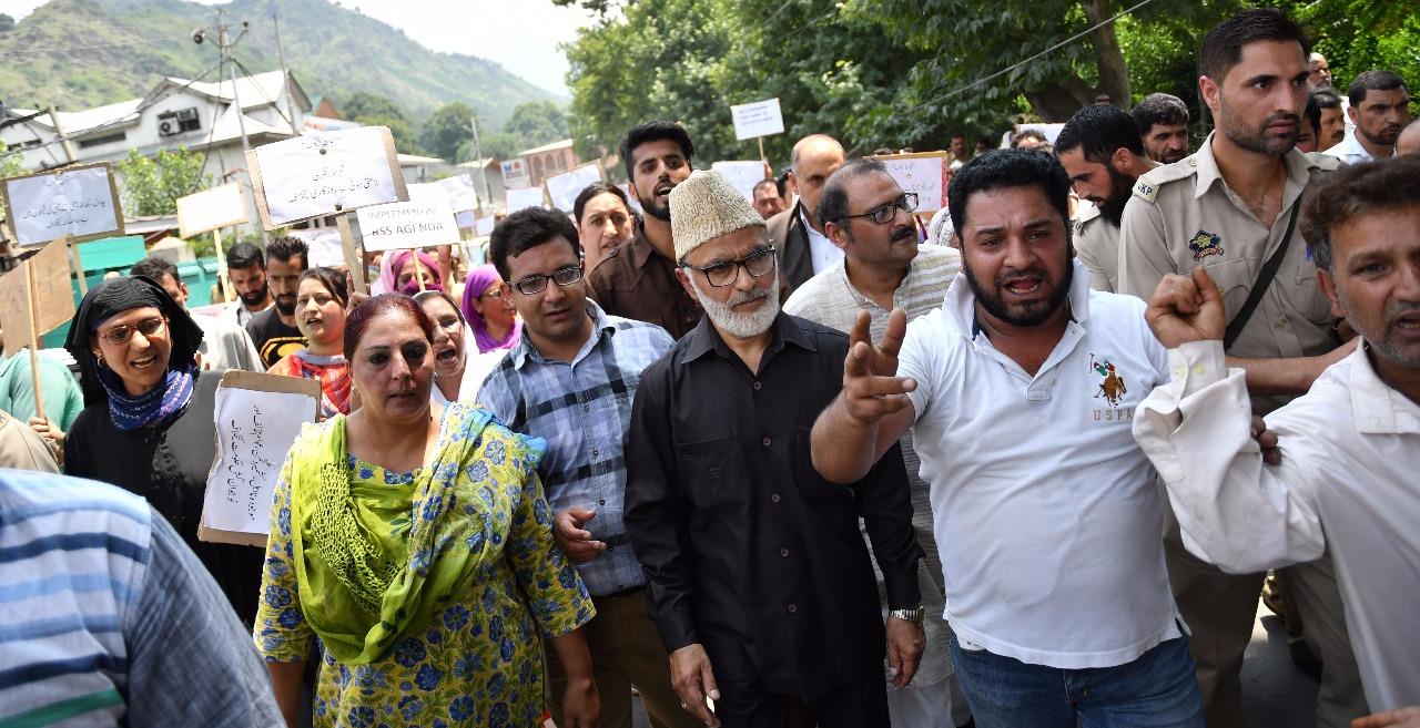 Police foils NC’s protest march against civilian killings, price hike
