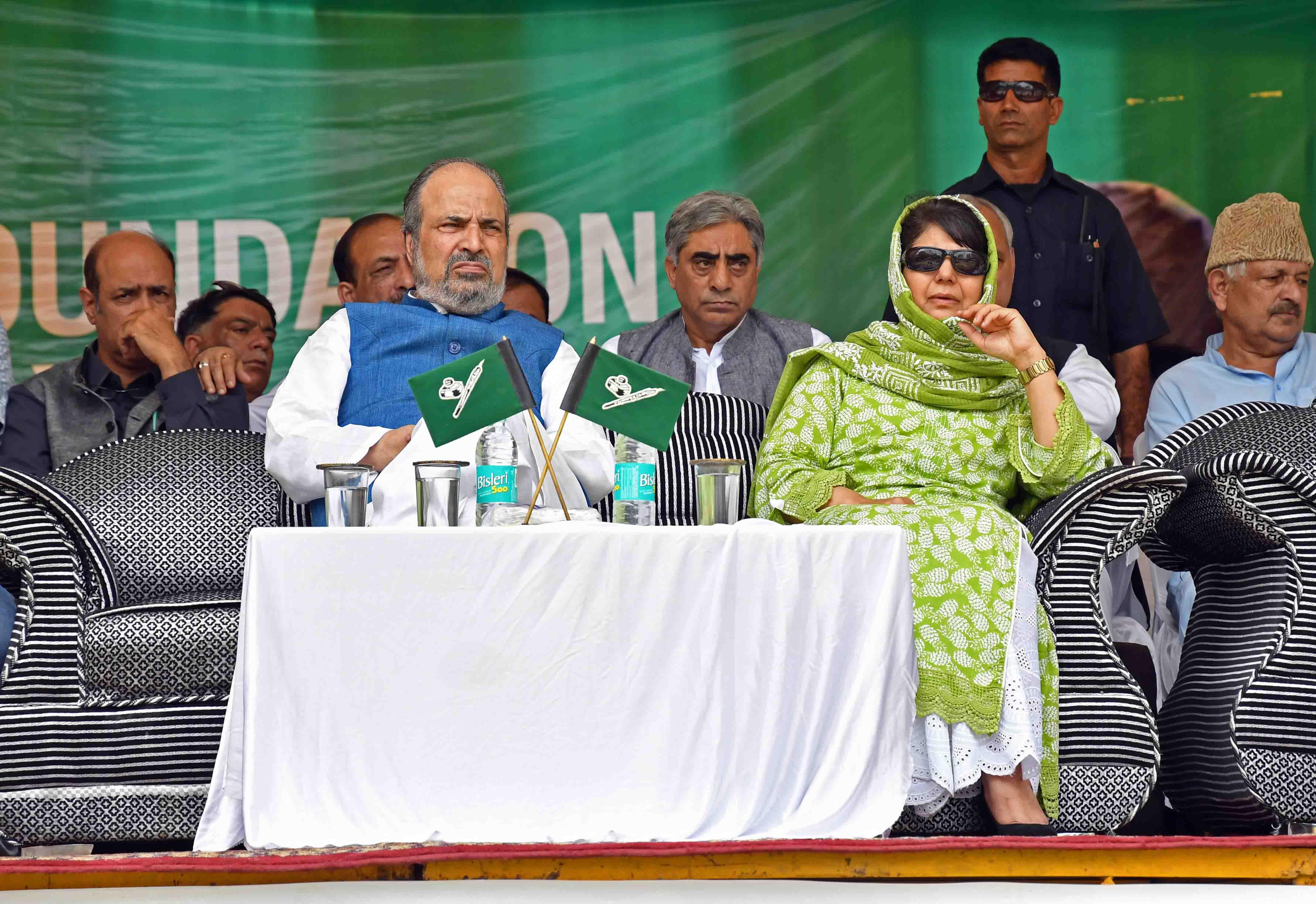 Muzaffar Baig praises Geelani for condemning Amarnath Yatra attack
