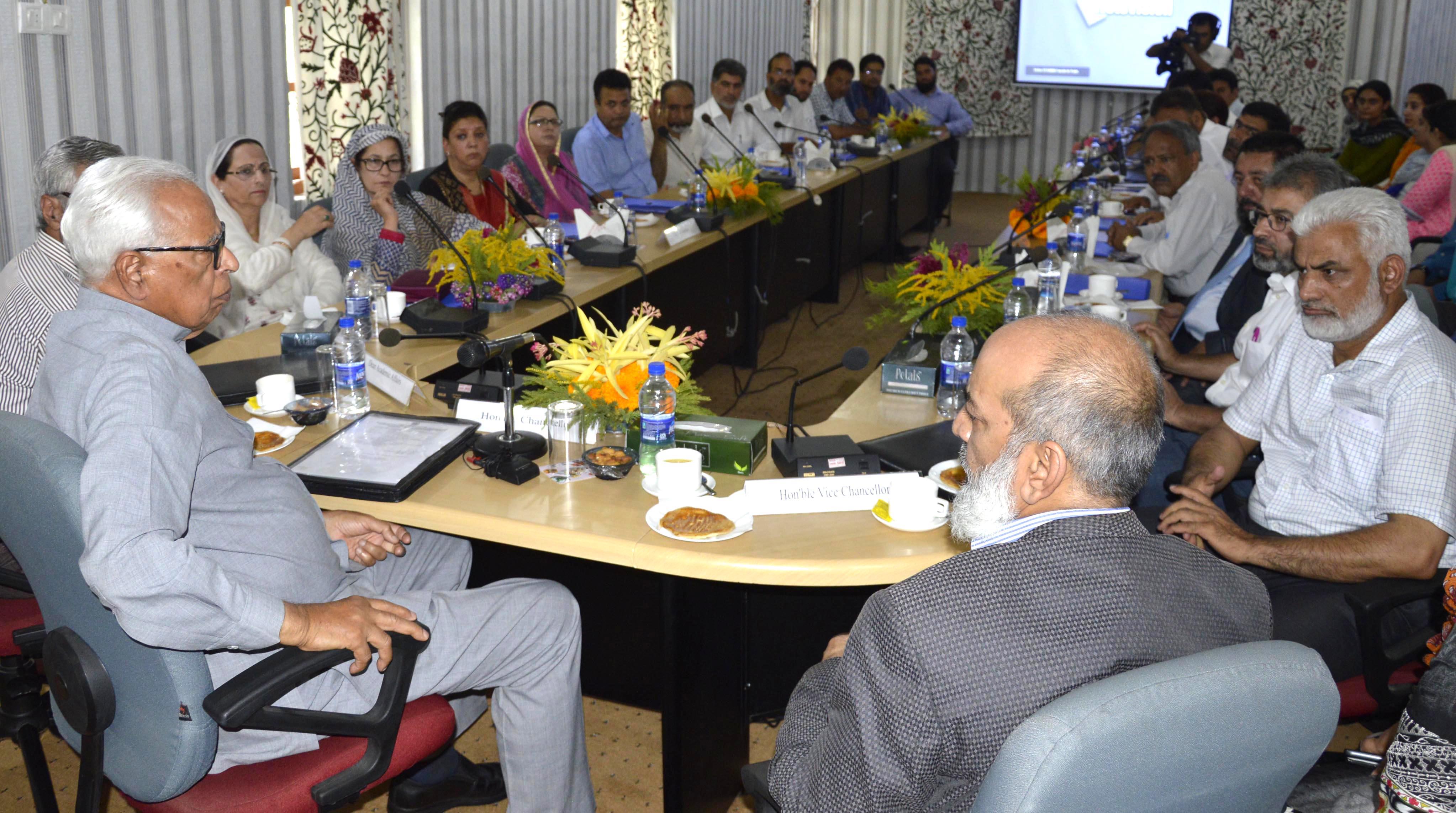 Governor interacts with Faculty and scholars of Institute of Kashmir Studies