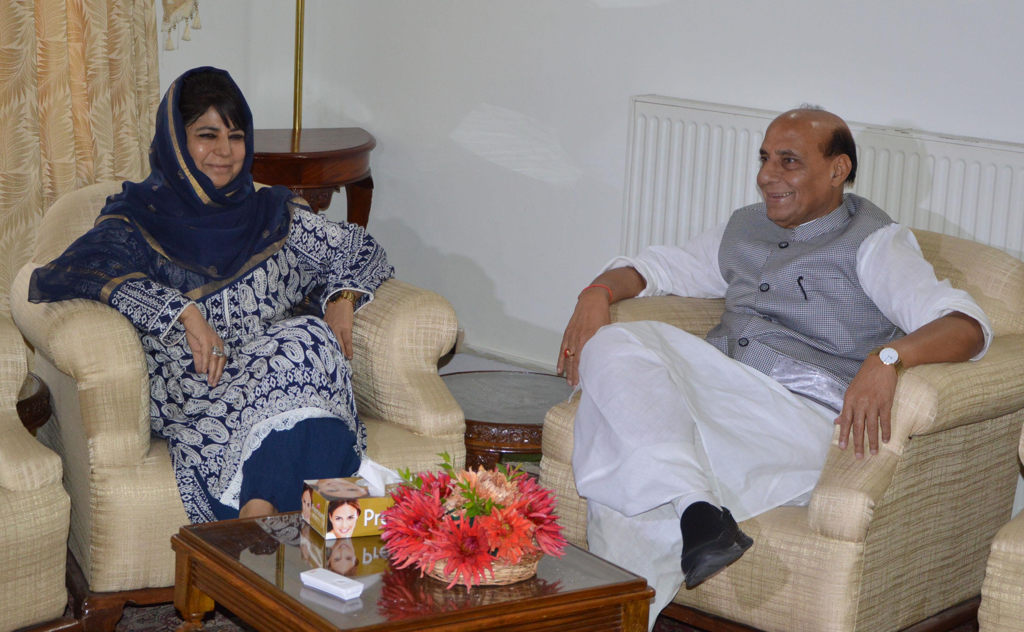 Union Home Minister arrives in Srinagar, holds meeting with Chief Minister