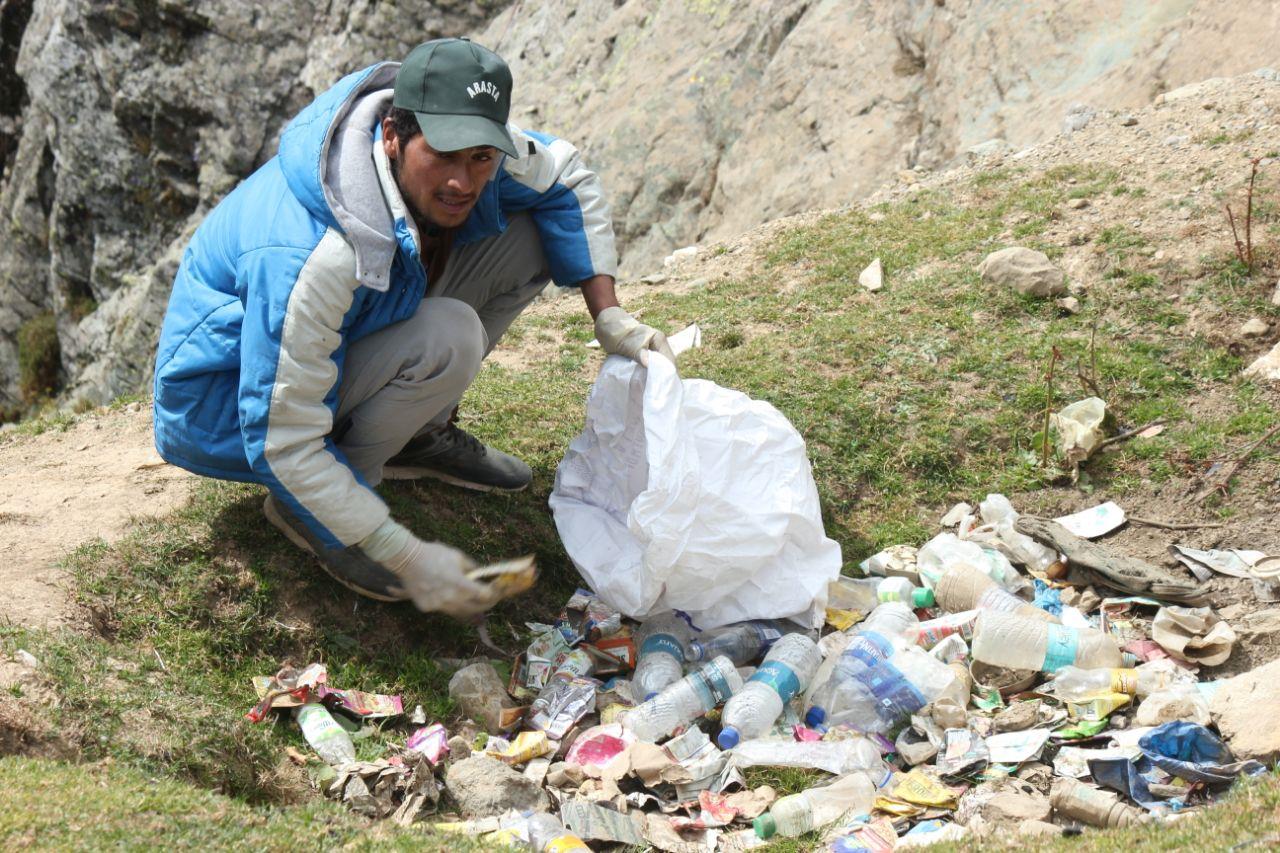 Kashmiri youth working tirelessly for keeping environs clean: Tassaduq Mufti