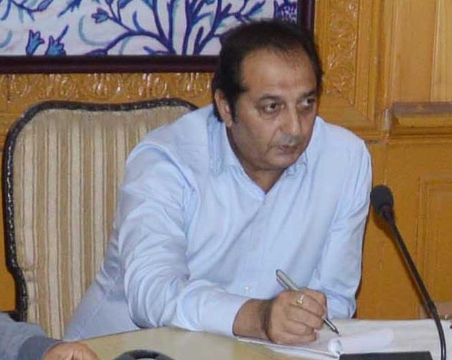 Govt imposes blanket ban on construction along NH with periphery of 100 meters