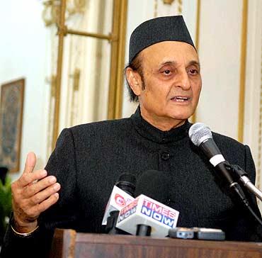 Urgent initiatives need to be taken to start dialogue process: Dr Karan Singh