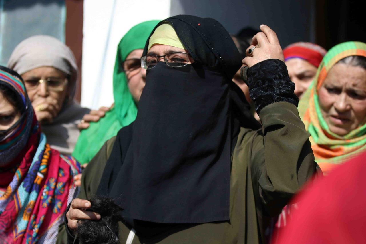 Locals, Congress protest as braid chopping incidents continue in Kashmir