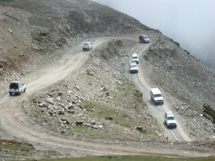 ‘Anantnag-Sinthan-Kishtwar road in shambles, nightmare for travelers’
