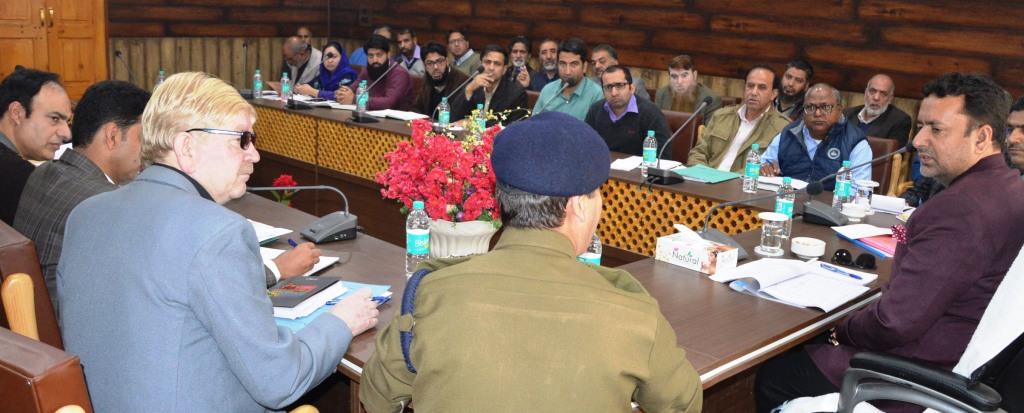 Zulfkar reviews preparedness of FCS &CA for winters