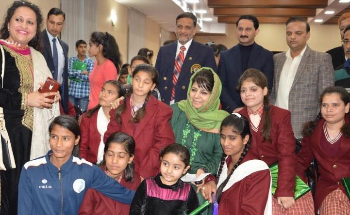 Specially abled students meet CM
