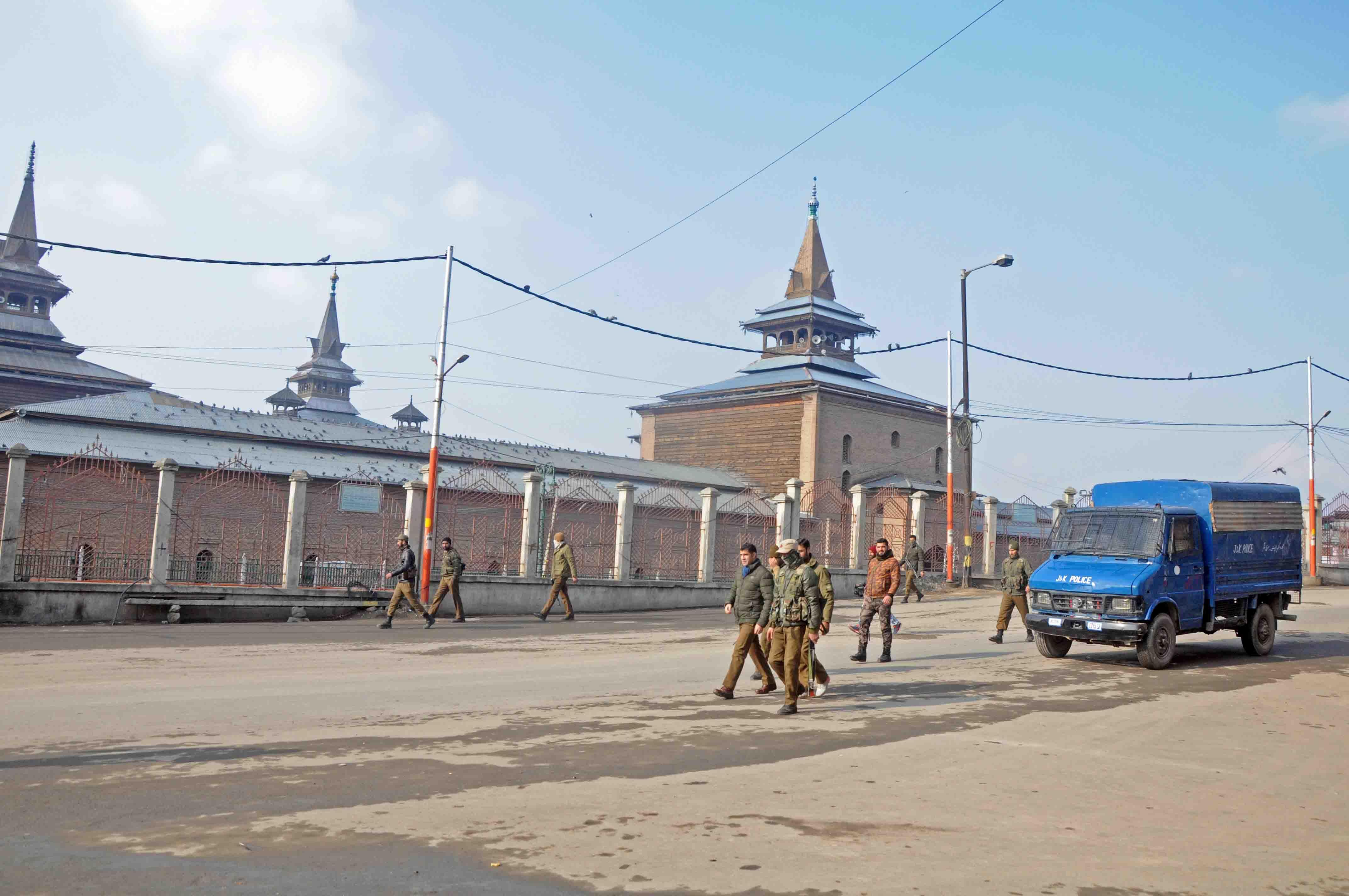 Restrictions imposed in Srinagar areas, Jamia closed for 3rd consecutive week