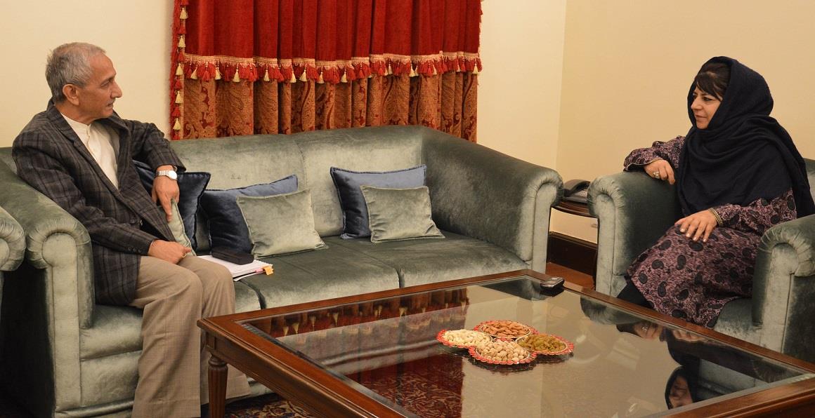 Dineshwar Sharma calls on Mehbooba