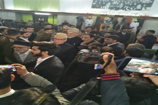 Oppn boycotts Governor's address to the joint session of legislature