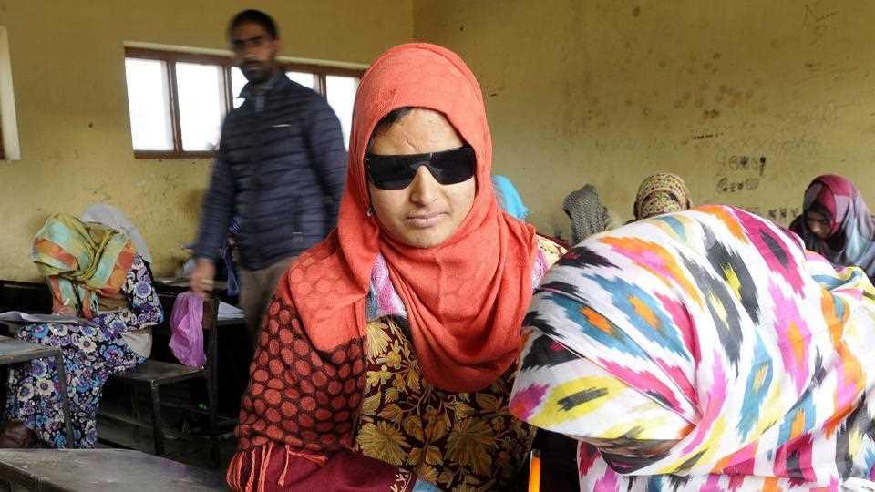 Correct errors in marks card of pellet victim Insha: Omar tells Govt