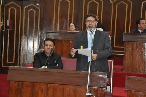 Teachers, non-teaching staff working tirelessly to transform JK’s education sector: Altaf Bukhari