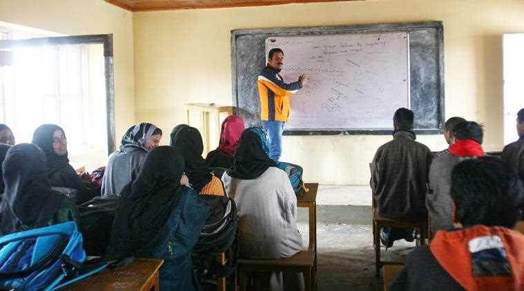 Coaching Centers defy govt. directions in Srinagar, fleece Students