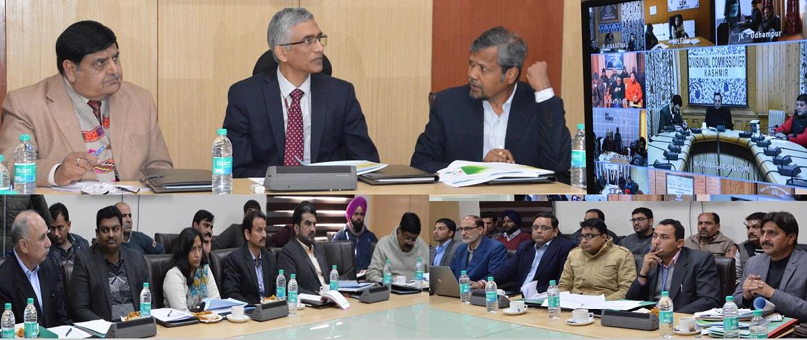Union Secy, CS review progress of flagship SBM-Gramin programme