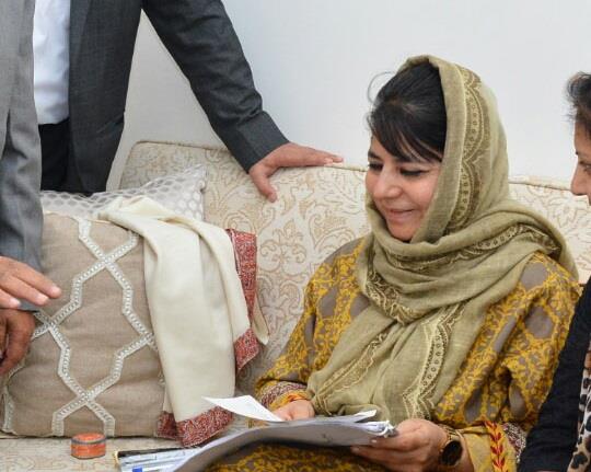 Mehbooba welcomes Centre’s decision to slash airfare for Hajj pilgrims
