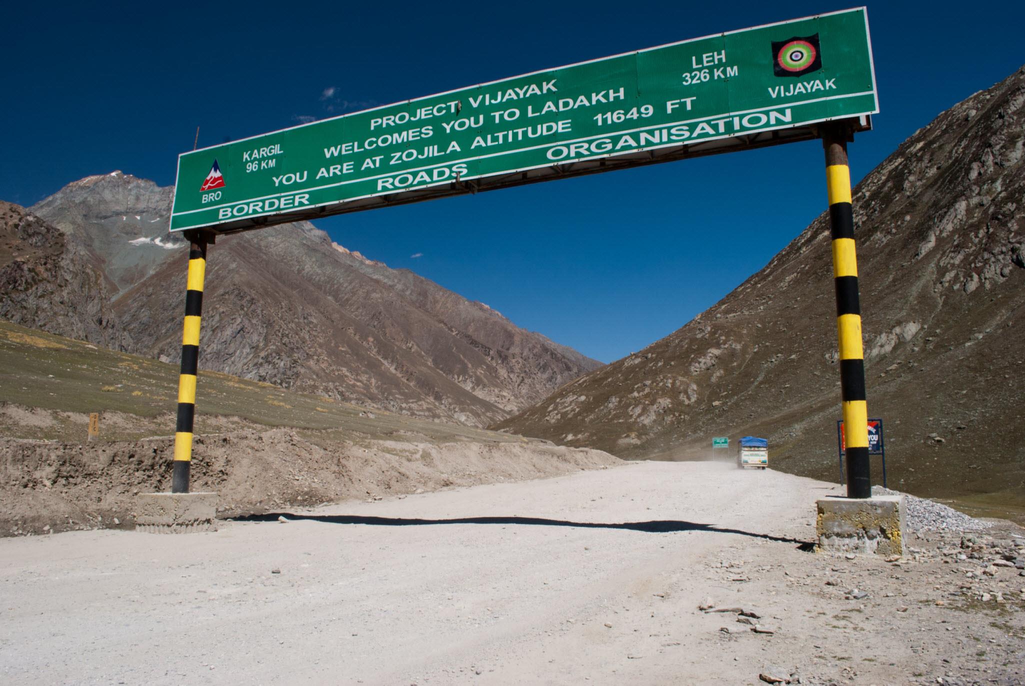 ‘Opening of Srinagar-Leh highway prior to Div admn notification’
