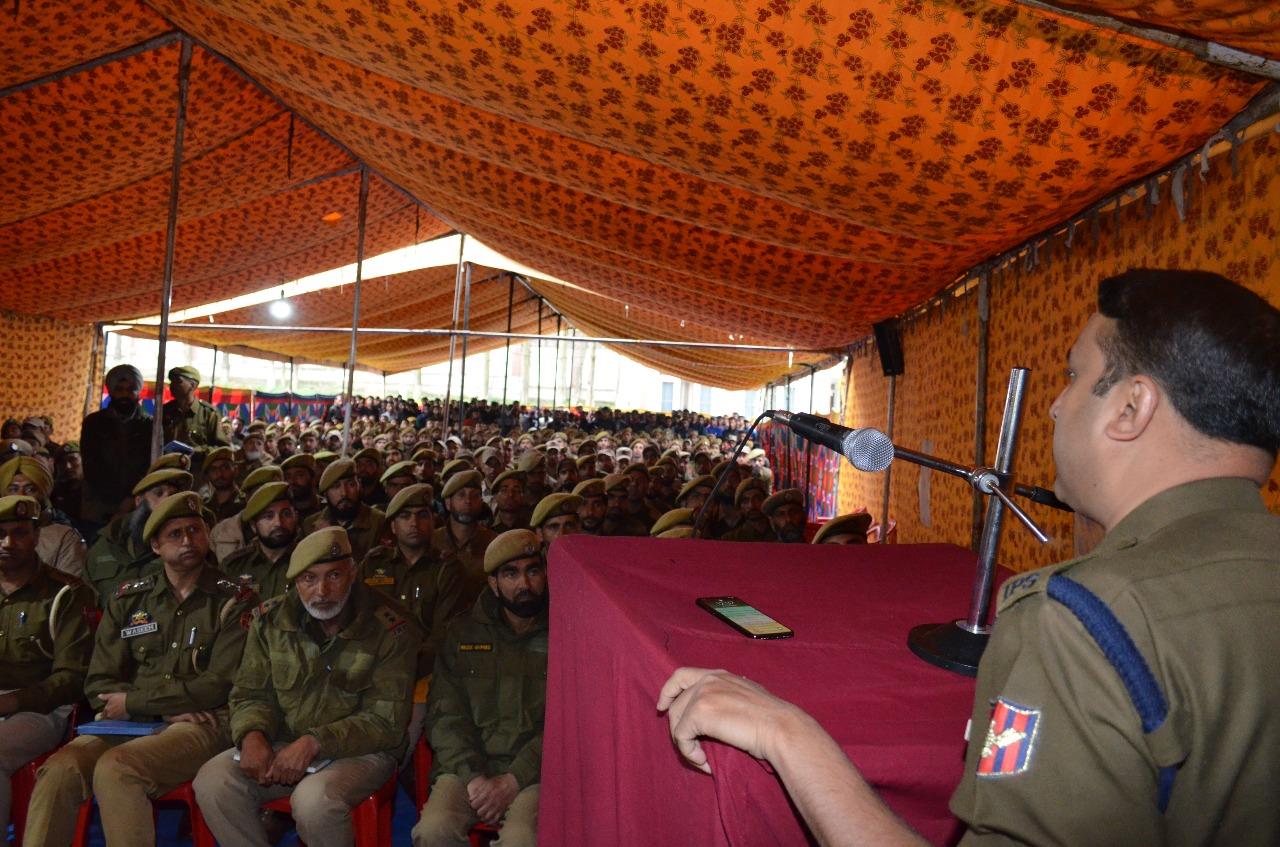 IGP Kashmir visits Kupwara
