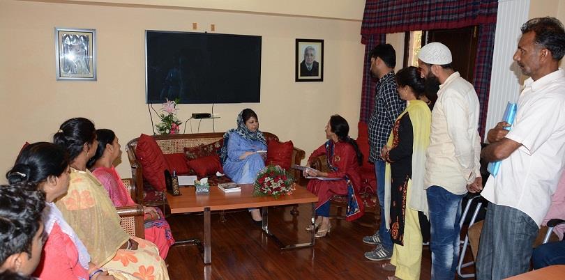 Deputations of industrialists, Patwaries, dental surgeons, civil society meet Mehbooba