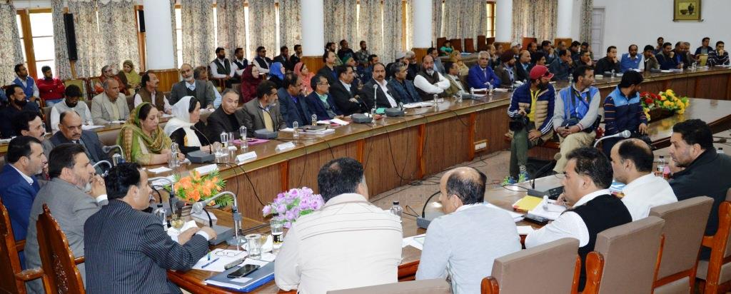 Govt orders closure of academic private tuitioning
