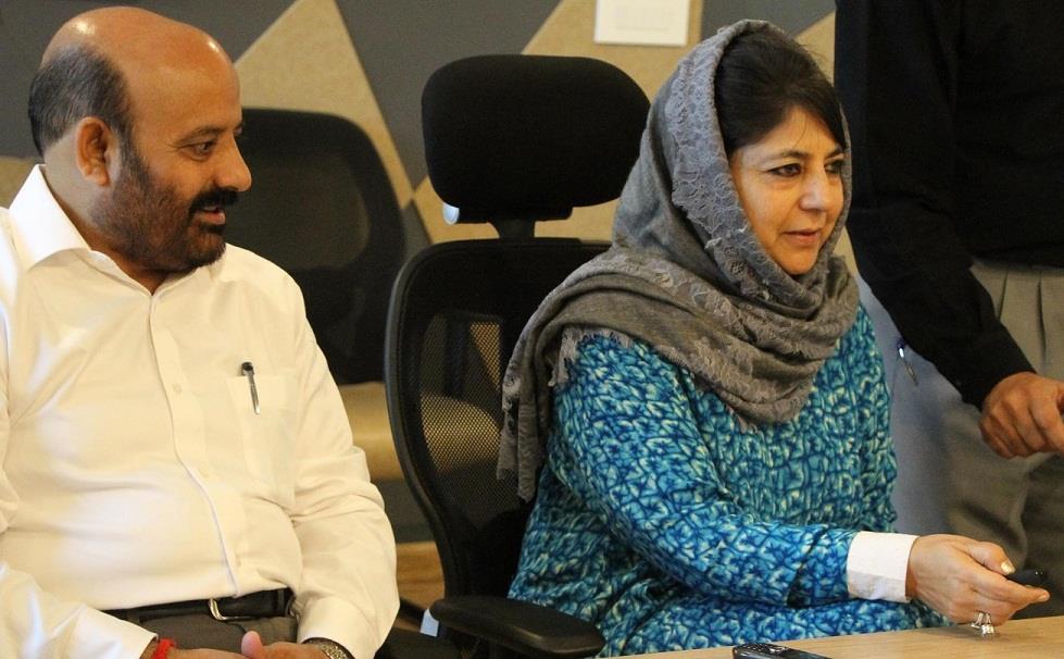 Chief Minister e-inaugurates Dialysis facility at Anantnag District Hospital