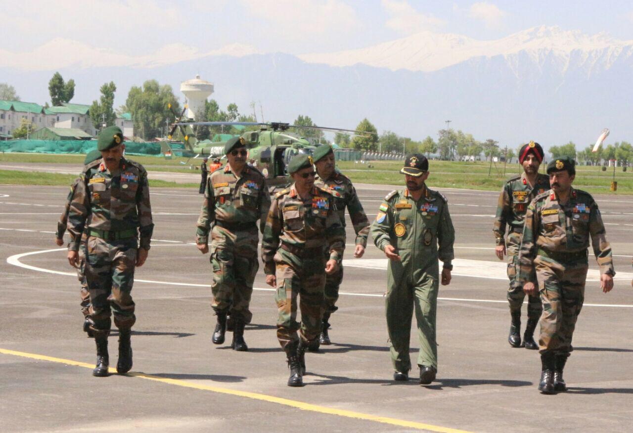 Northern Army commander reviews security in valley