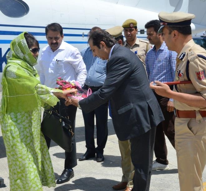 Move offices close at Jammu