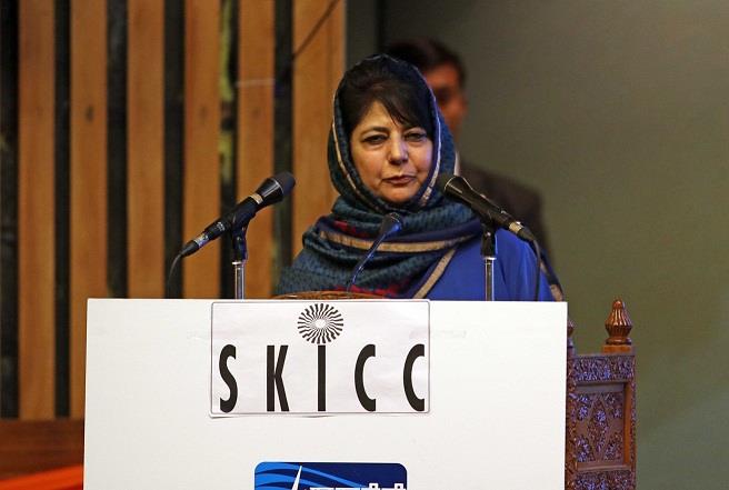Mehbooba hopes PM would continue his efforts to find solution to wounds, pain of JK people