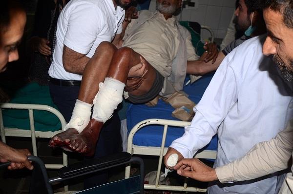Three women among ten civilians injured in Bijbehara grenade attack