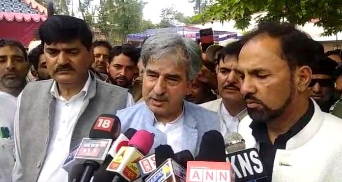 Hurriyat should come forward if they are well-wishers of JK people: Madni