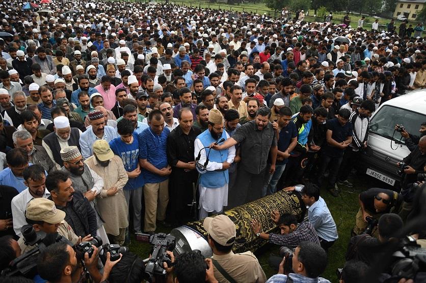 Thousands turn for Shujaat Bukhari's funeral in Kreeri
