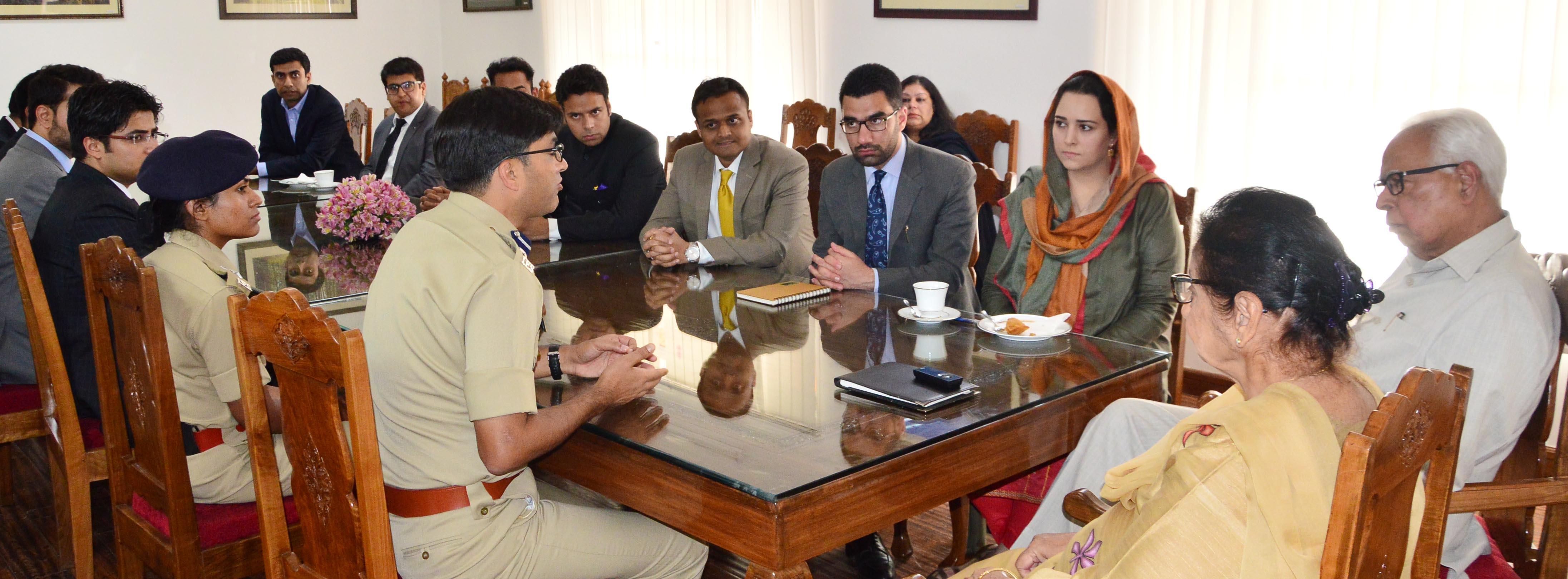 Governor meets Civil Services qualifiers