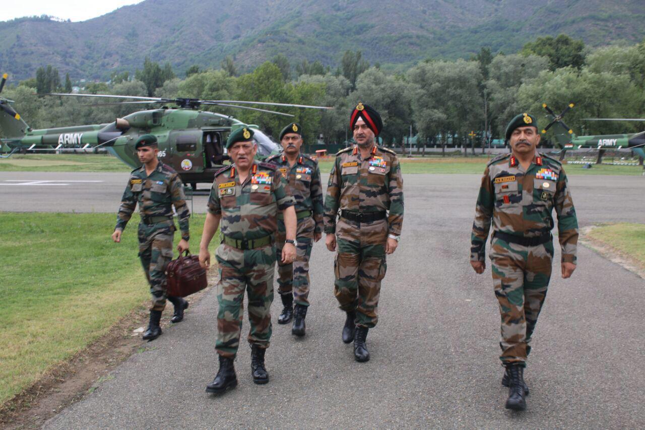 Army chief reviews security in valley