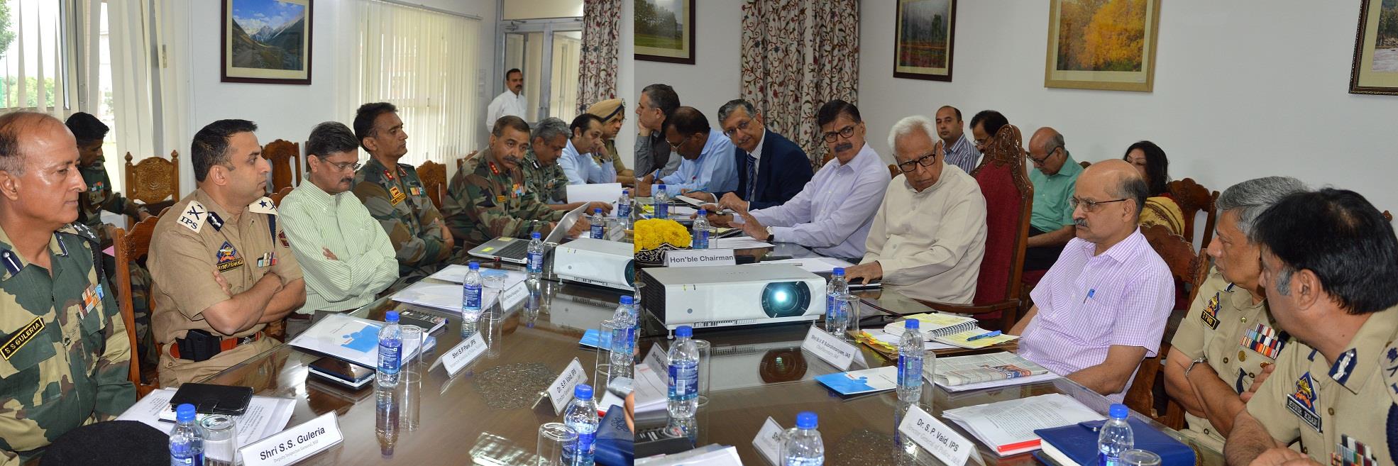 Guv reviews progress, security of ongoing Amarnathi Yatra