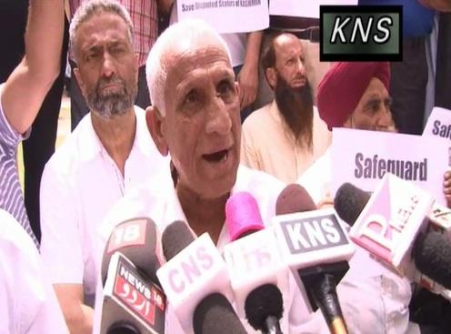 Article 35-A: Protest continues in Srinagar