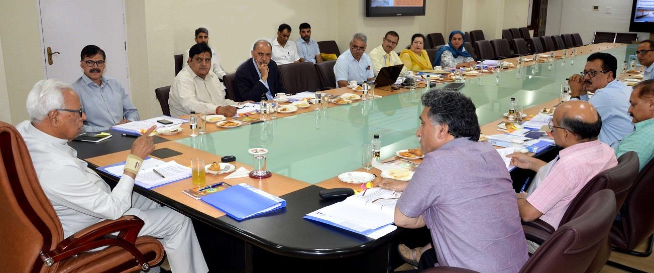 Governor chairs first meeting of restructured SKIMS Governing Body
