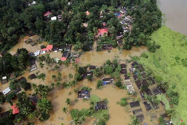 Vohra conveys JK Govt’s decision on Fin assistance of Rs 2 Crore to Kerala CM