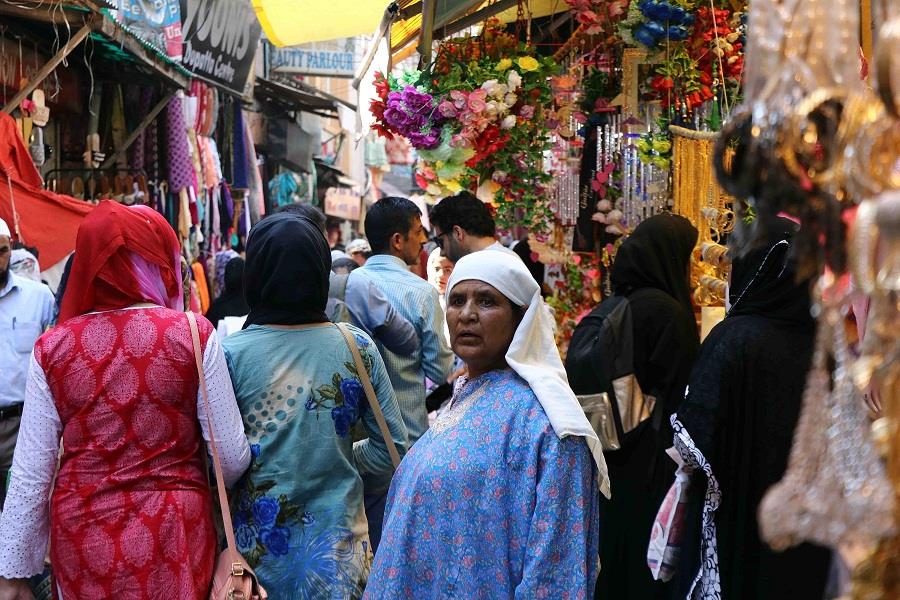 Kashmir valley dresses a festive look on Eid-ul-Azha