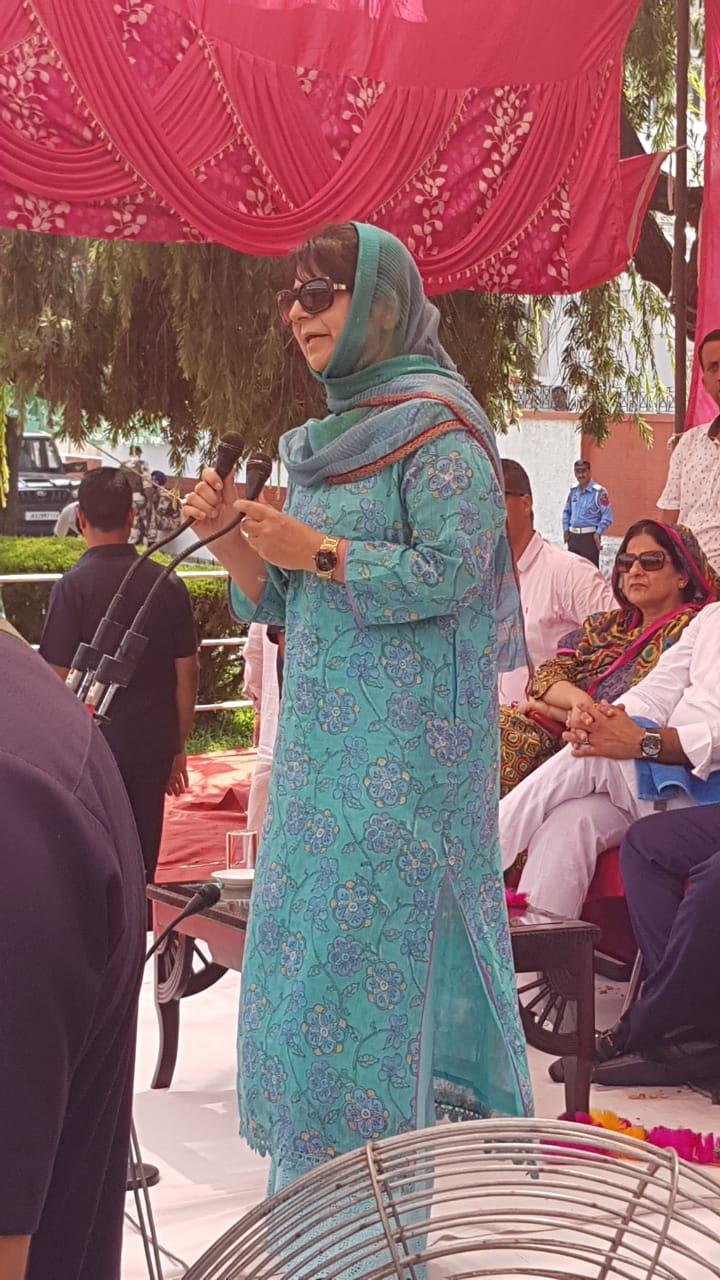 To resolve Kashmir, Modi has to become Vajpayee: Mehbooba Mufti