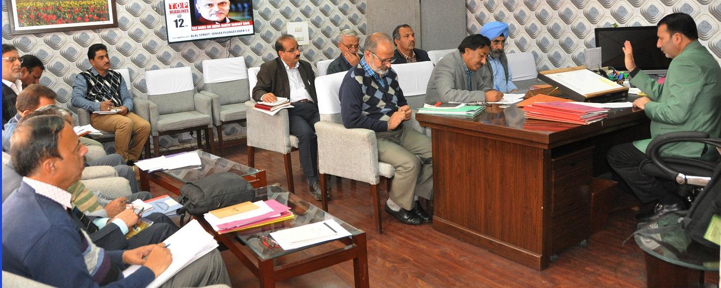 Farooq Shah expresses dissatisfaction over tardy pace of de-silting