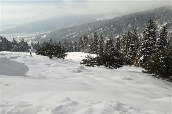 Pregnant woman stuck in snow at Pathra in Keran