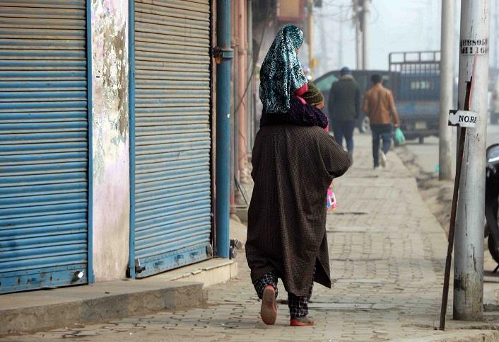 Kashmir shuts against militant, civilian killings