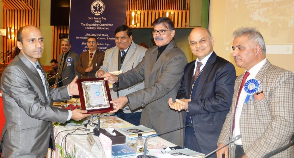 SKIMS playing vital role in JK’s healthcare sector: Advisor Kumar