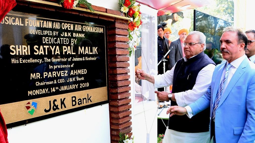 Governor dedicates a Musical fountain, an open Air Gymnasium at Rajinder Park
