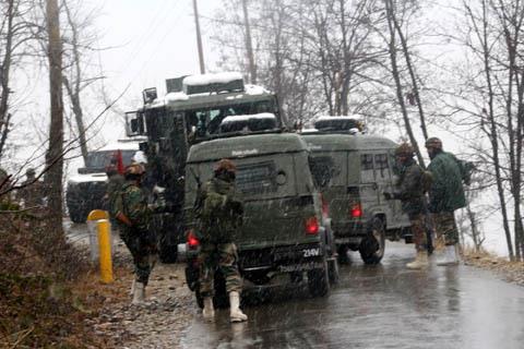 Pulwama gunfight: Army man, militant killed
